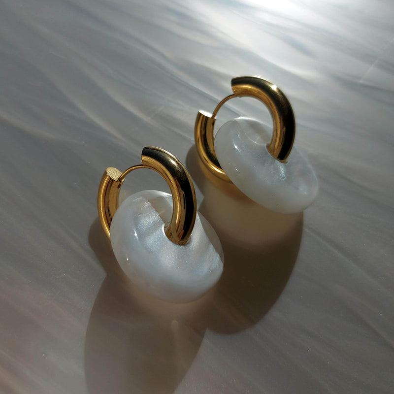 Candy Earrings in White Pearl